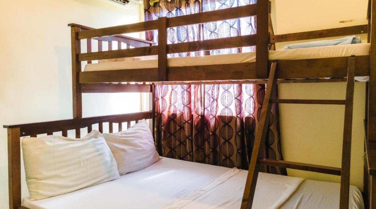 Kara'S Condotels Cebu Exterior photo
